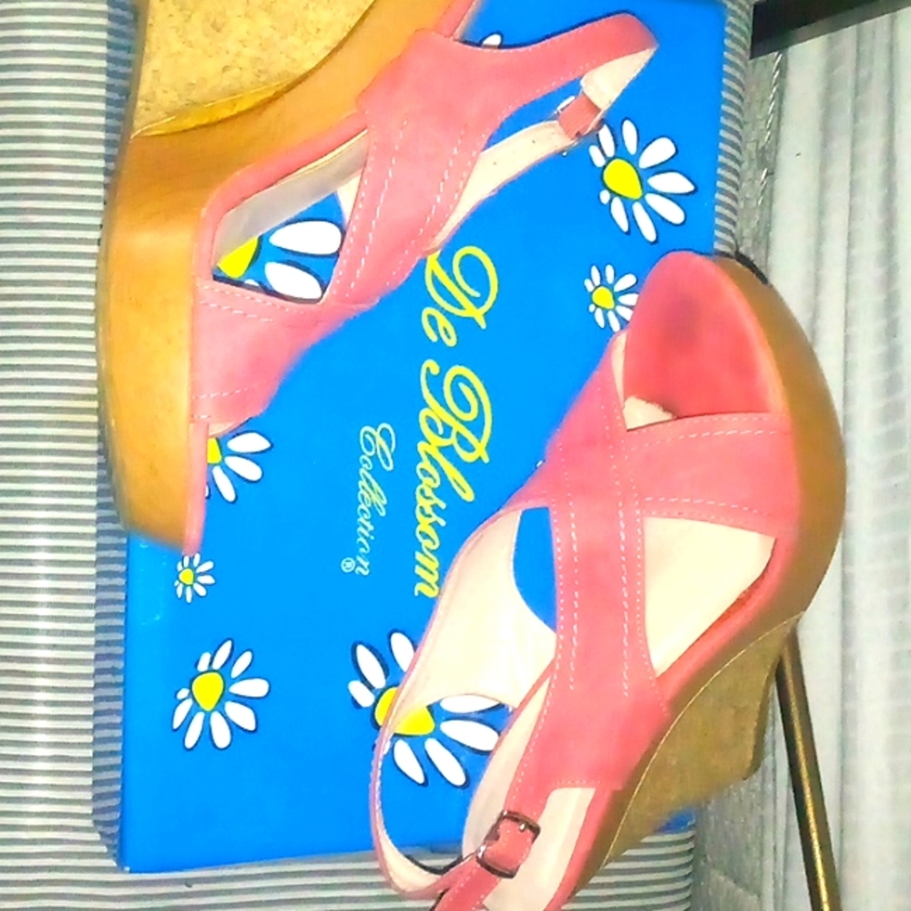 De Blossom Collection Size 8 New with box